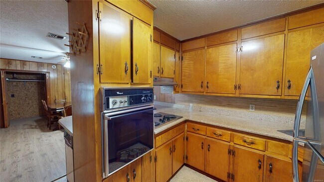 Building Photo - 921 Loder St