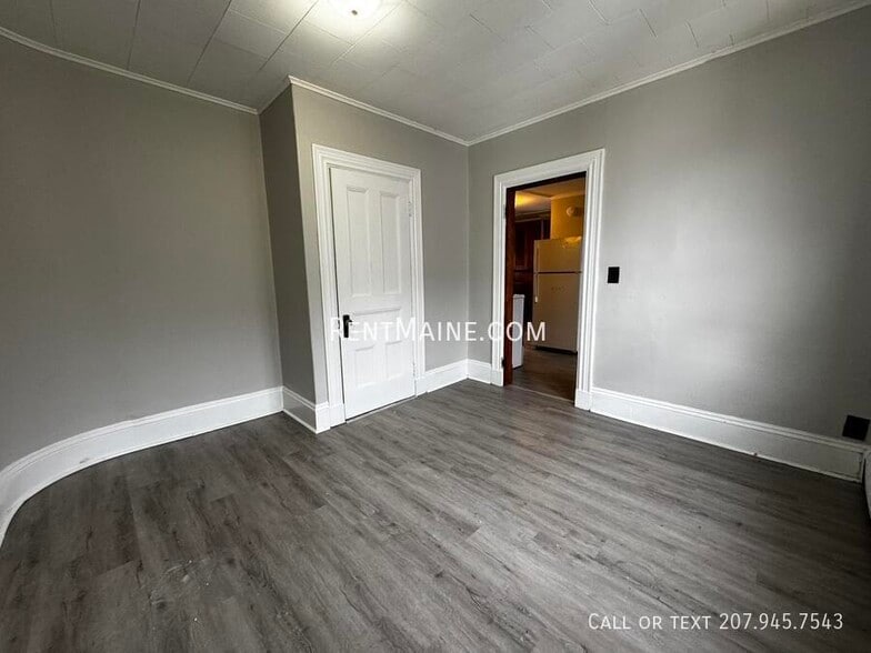 Building Photo - 33 Summer St