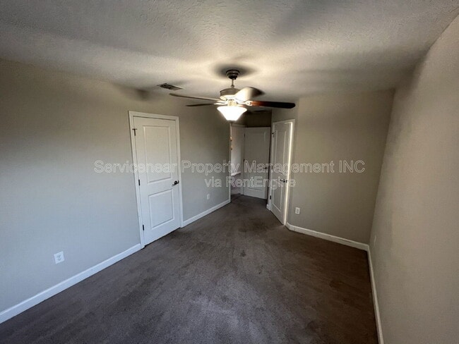 Building Photo - 939 Terra Vista St