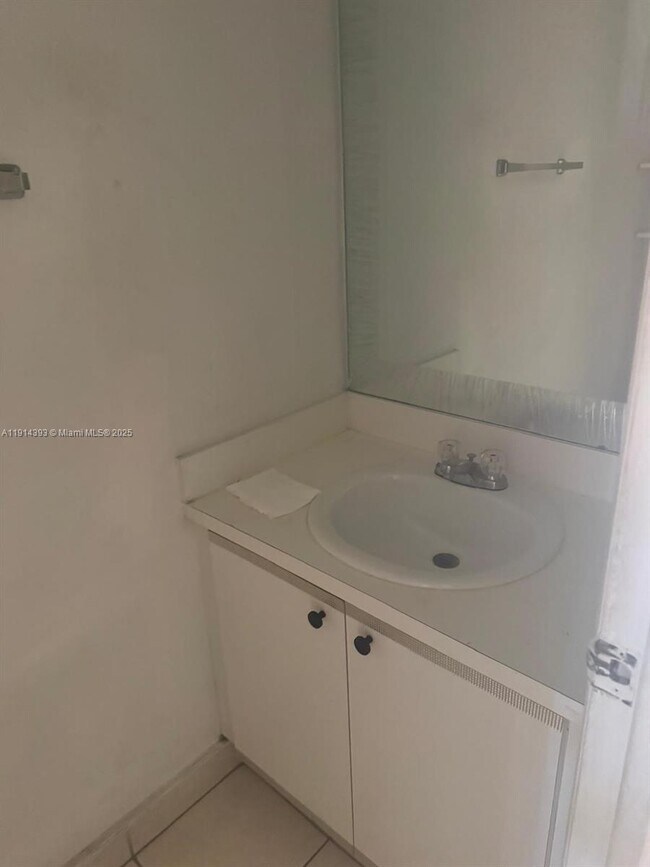 Building Photo - 17901 NW 68th Ave