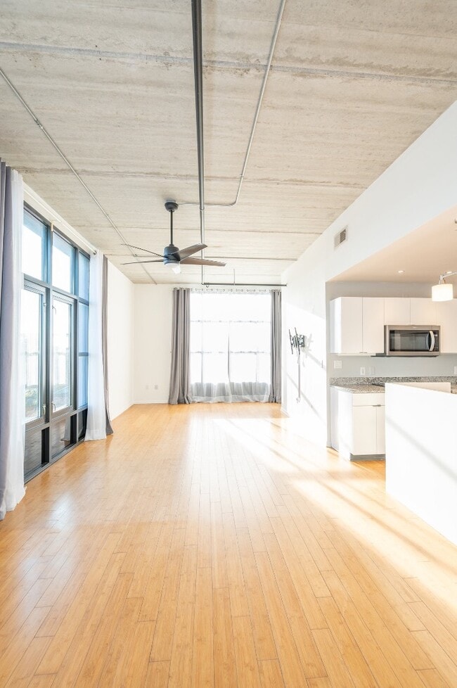 Building Photo - 1 Cool Blow St