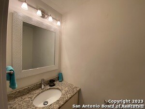 Building Photo - 2811 Woodbury St