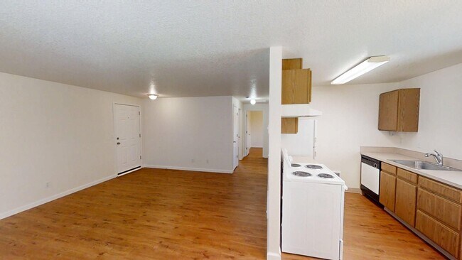 Building Photo - 618 NE 93rd Ave