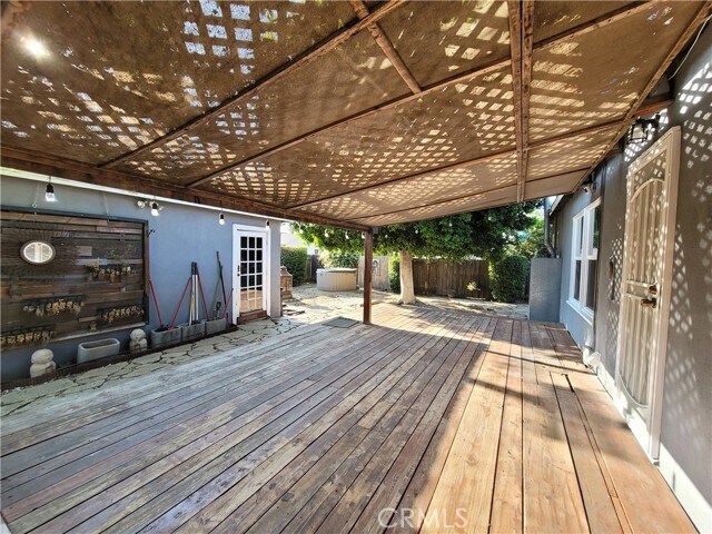 Building Photo - 6121 White Oak Ave