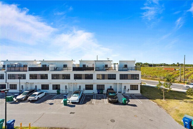 Building Photo - 14595 SW 261st Terrace