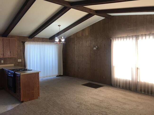 Building Photo - 15 Arapahoe Trail