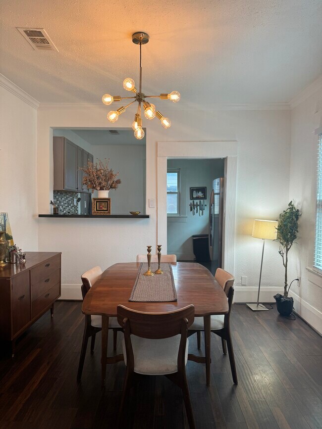 Building Photo - 5006 Hardy St