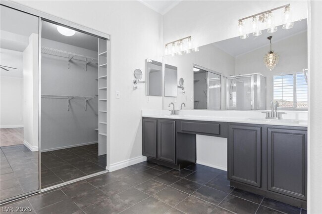 Building Photo - 10980 St Rafael St