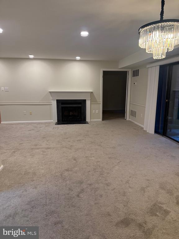 Building Photo - 803 Mountainview Dr