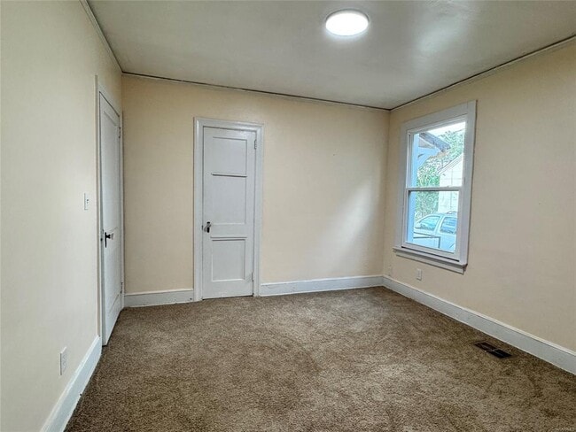 Building Photo - 2082 Johnson St