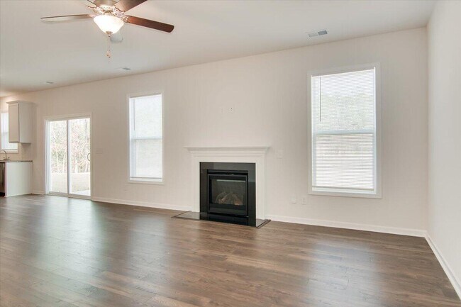 Building Photo - 6242 High Top Ln