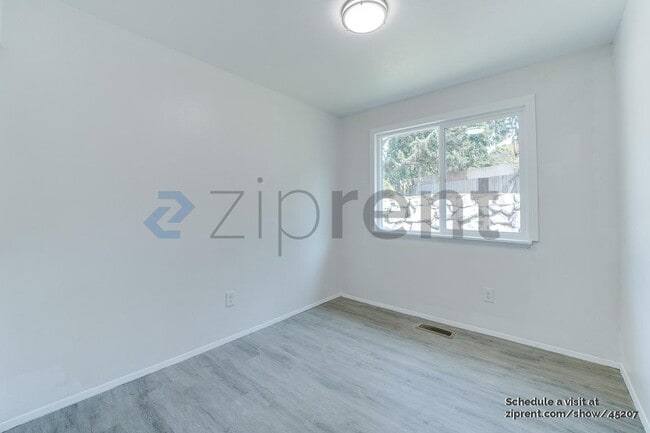 Building Photo - 28312 22nd Ave S