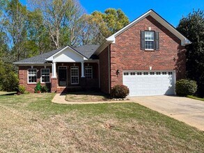 Building Photo - Beautiful 4 Bedroom Home in Simpsonville Available NOW!