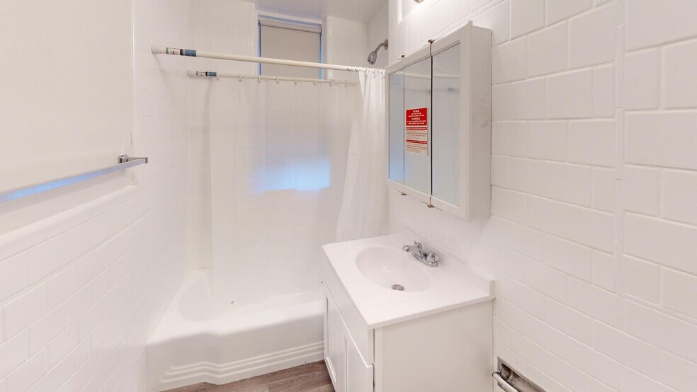 Building Photo - 1789 Beacon St