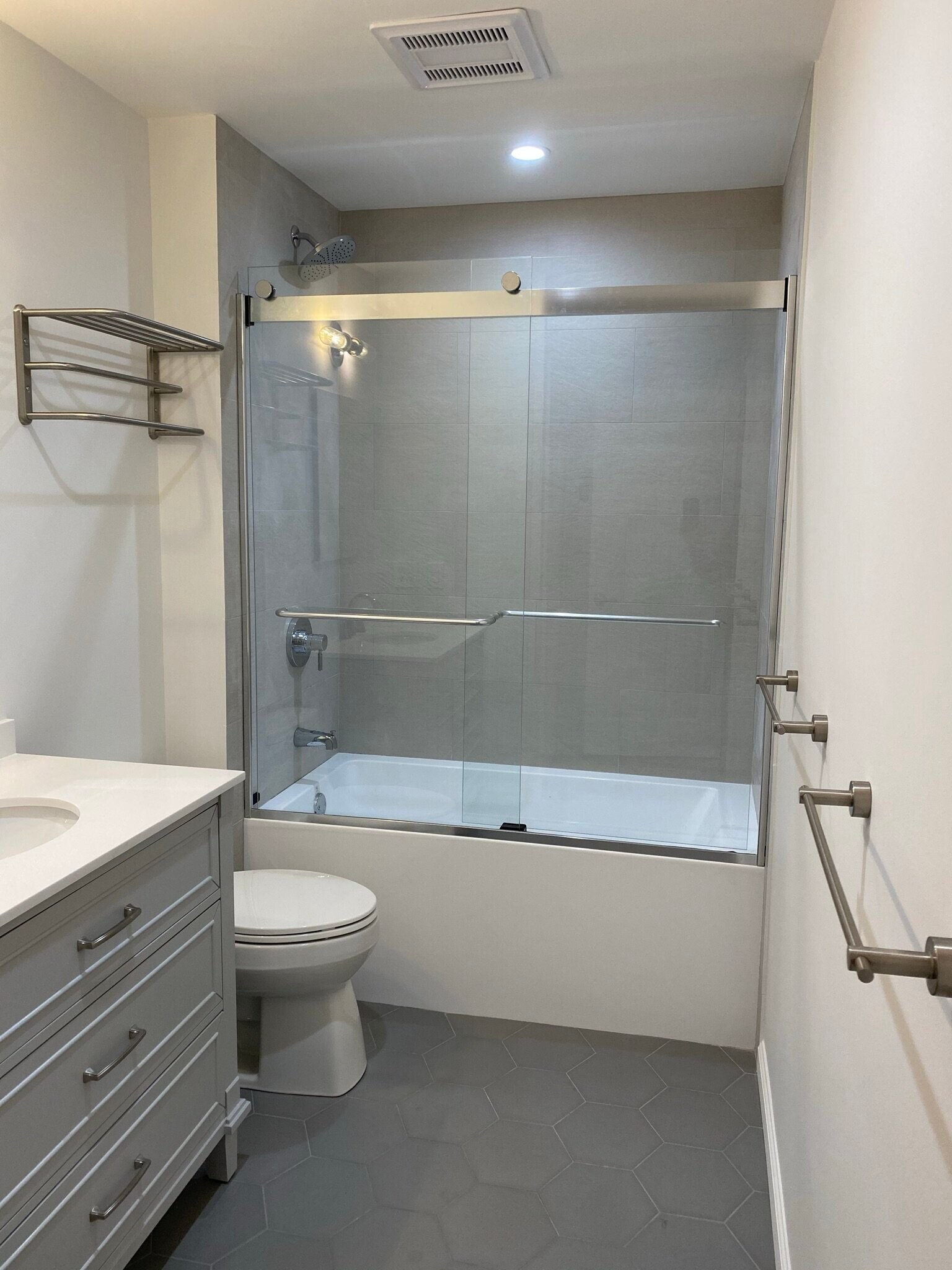 Building Photo - 20 Hillside Terrace