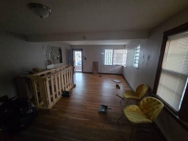 Building Photo - 3009 Gary Dr