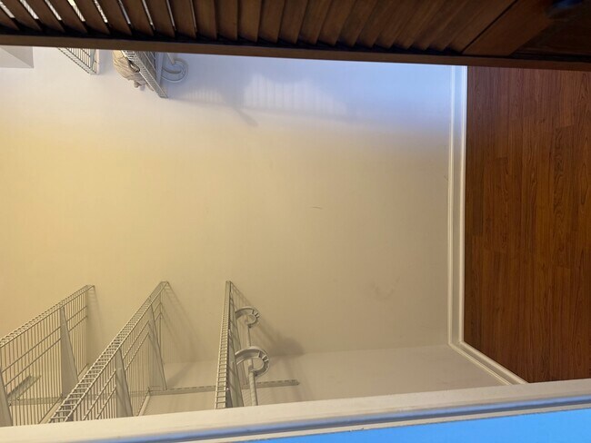 Building Photo - 5125 Blodgett Ave