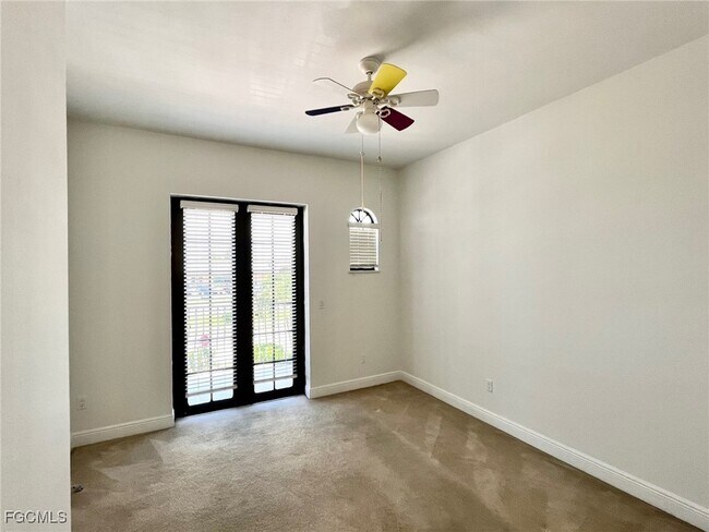 Building Photo - 4820 SW 17th Pl