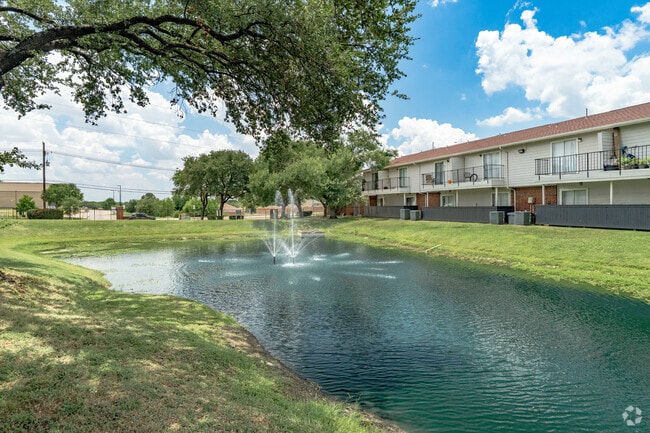 Scenic Pond - Oak Tree Village