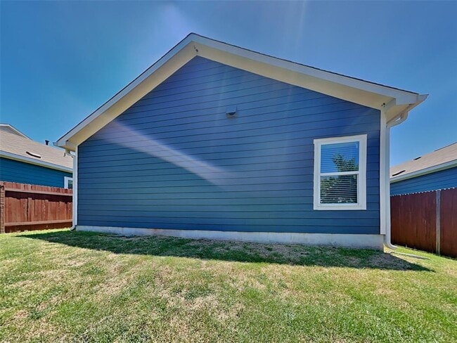 Building Photo - 6024 Rincon St