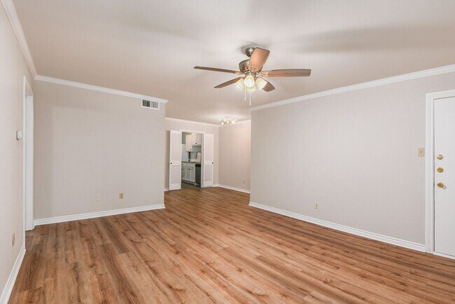 Building Photo - 4008RCC