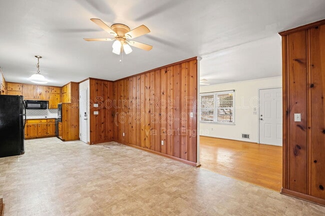 Building Photo - 1024 Hambrick Rd