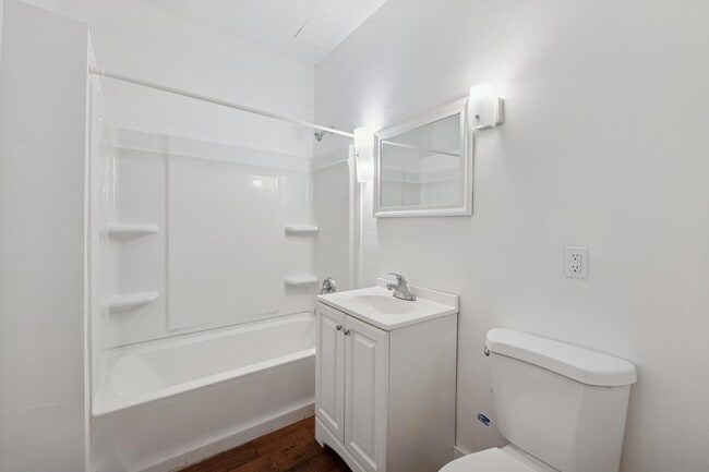 Building Photo - 1734 W Clarke St