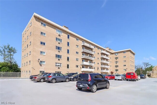 Parking - 14567 Madison Ave