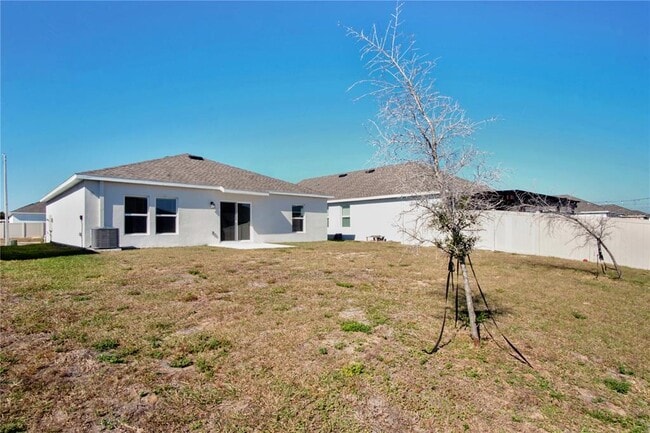 Building Photo - 668 Sand Pne Ln