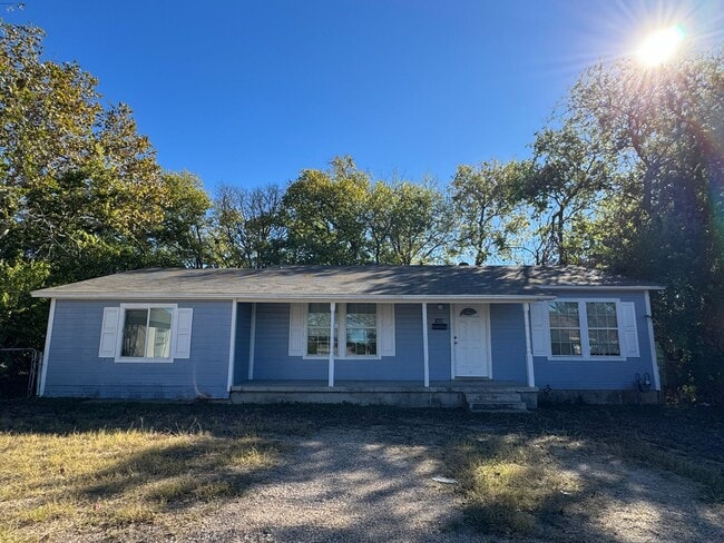 Primary Photo - 1808 N Gray St