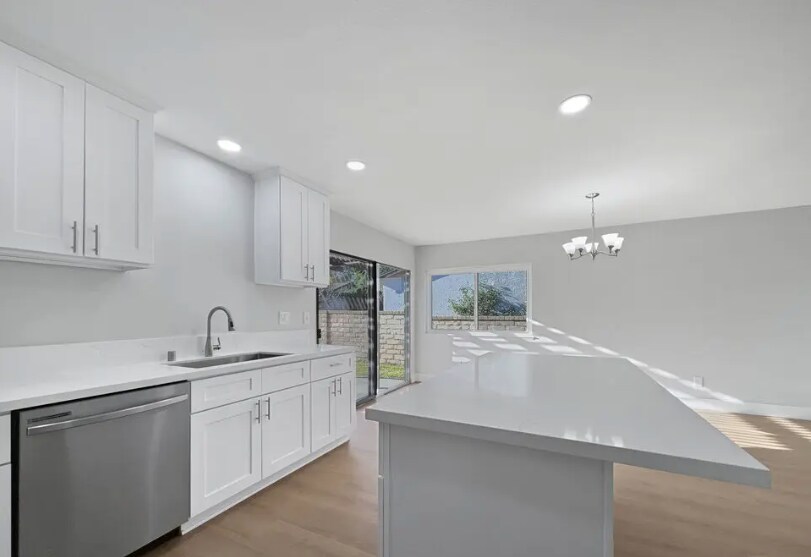 Building Photo - 25443 Vía Labrada