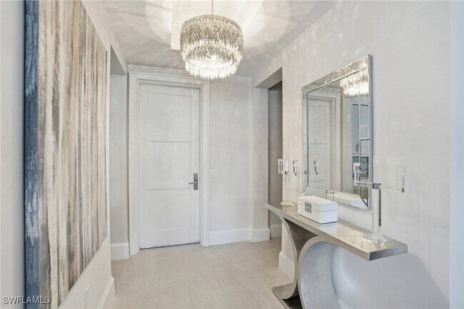 Building Photo - 1030 3rd Ave S