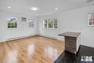 Building Photo - 330 Clifton Pl