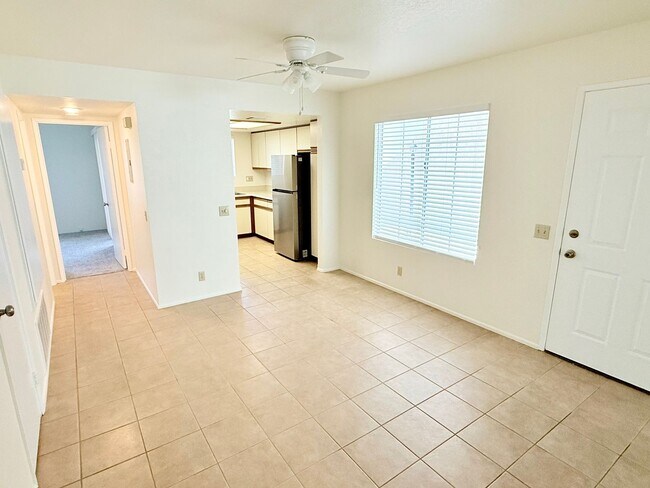 Building Photo - Freshly Updated 2-Bedroom Condo In The Mes...
