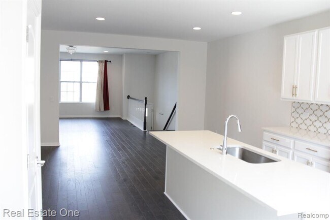 Building Photo - 47757 Alden Terrace N