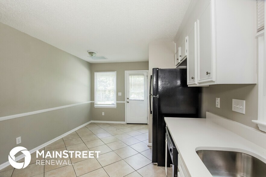 Building Photo - 7100 Cabe Ln