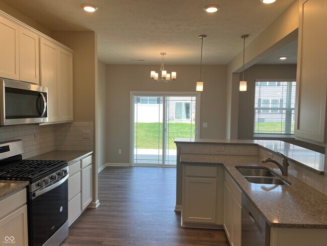 Building Photo - 6414 Yuma Ct