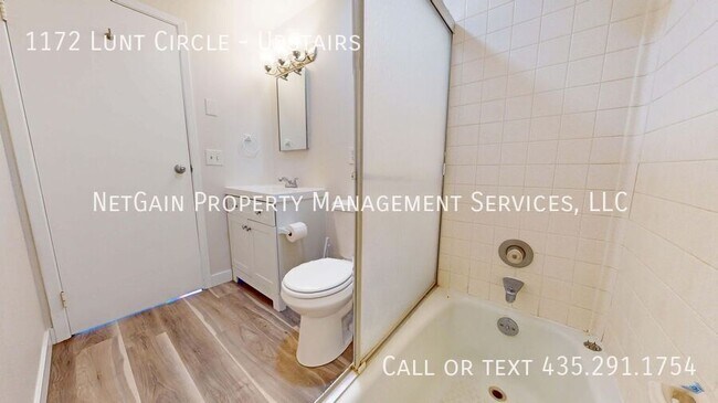 Building Photo - 1172 Lunt Cir