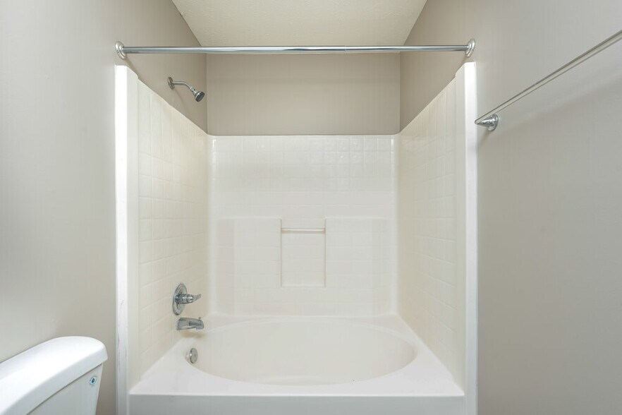 Building Photo - 1216 Elisha Ct