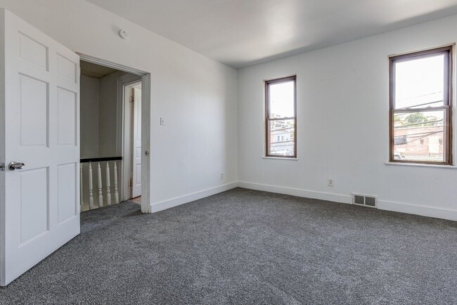 Building Photo - 834 Industry St