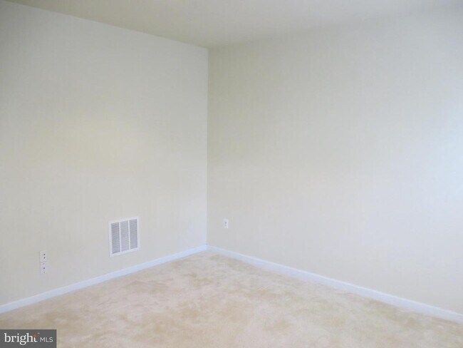 Building Photo - 7017 Little Thames Drive