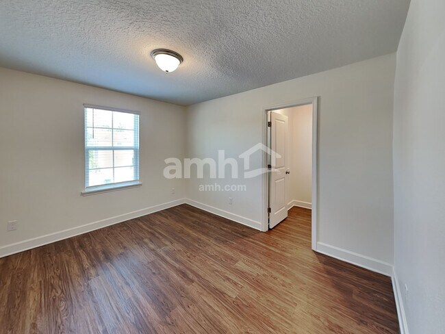 Building Photo - 8505 Highfield Ave