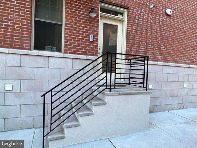 Building Photo - 1625 S 20th St