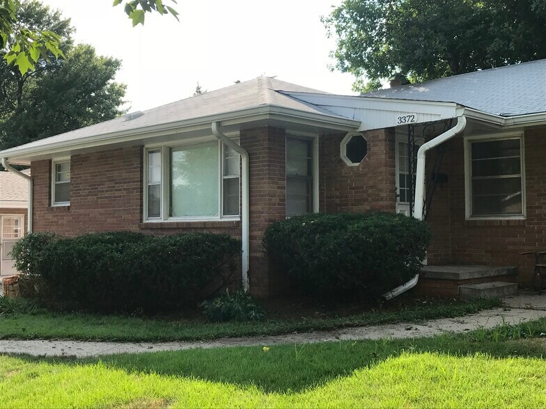 Front - 3370 s 81st ave