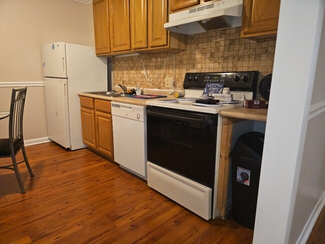 Building Photo - 1595 Slaughter Rd