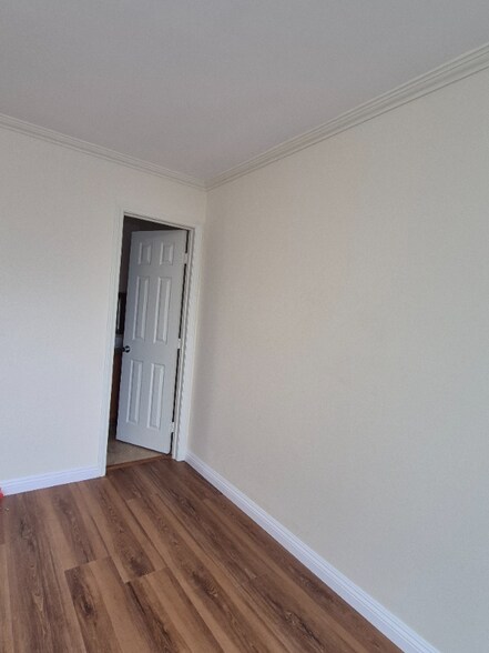 Building Photo - 8939 Mango Ave