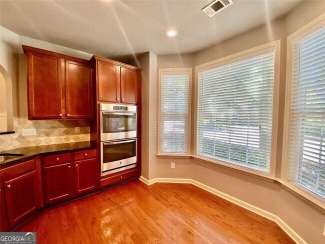 Building Photo - 3322 Castleberry Village Dr