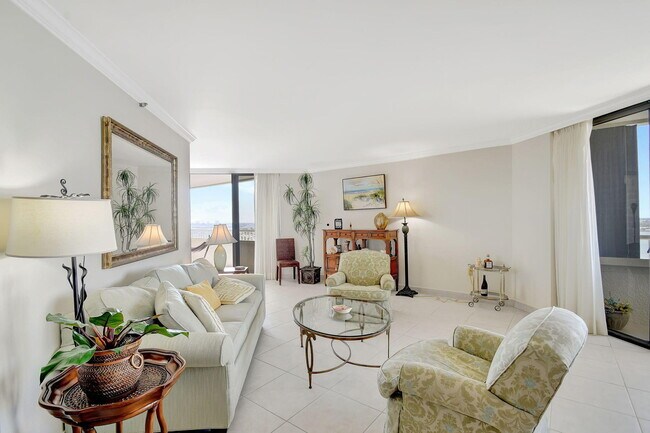 Building Photo - 5080 N Ocean Dr