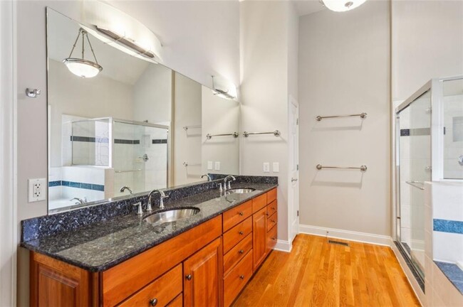Building Photo - 3504 Ivy Manor Rd SE