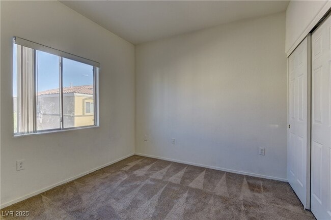 Building Photo - 6170 E Sahara Ave